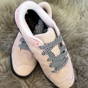 Jordan Flight Session Atmosphere pink suede shoes